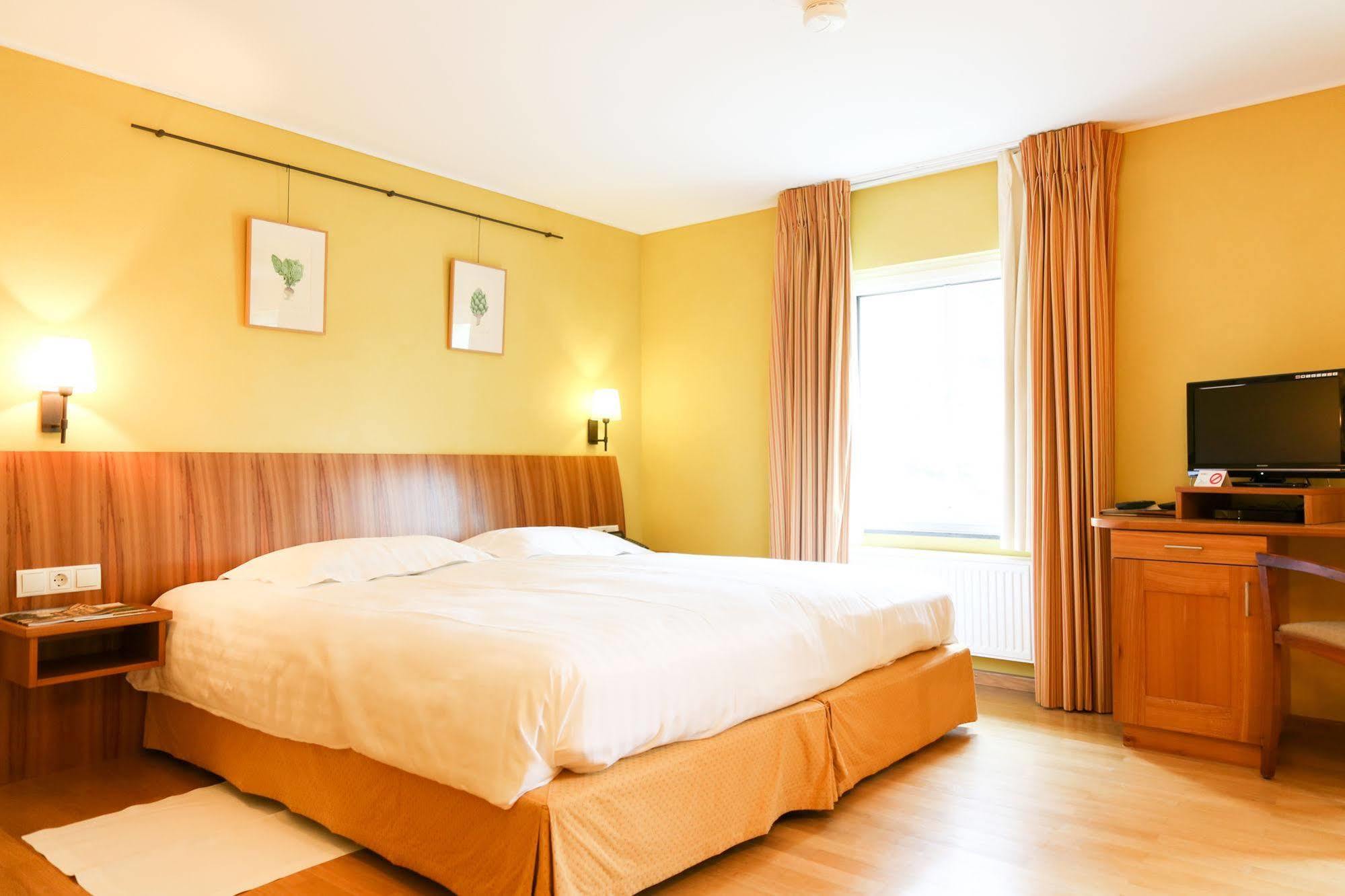 Manoir Kasselslay Hotel แคลโว ภายนอก รูปภาพ